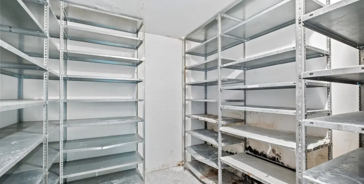 Продажа коммерческого помещения в Calahonda 30