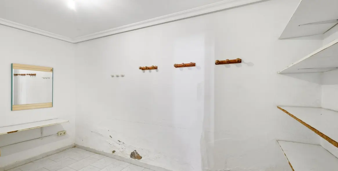 Продажа коммерческого помещения в Calahonda 31