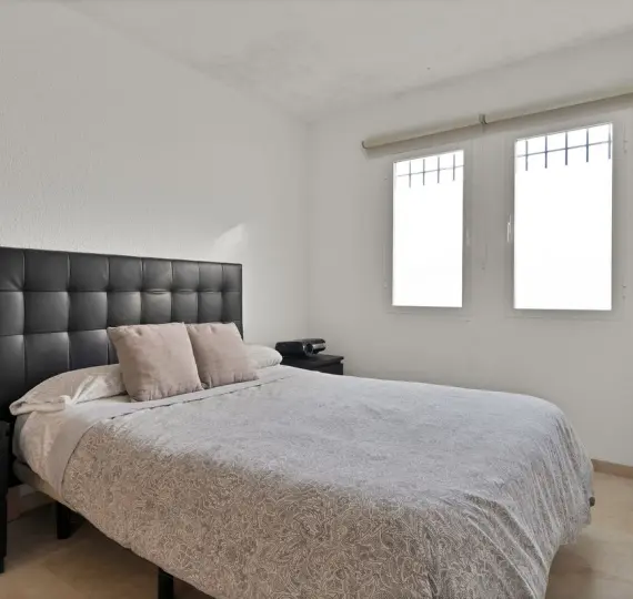 Sale of ground floor apartment in Benahavís