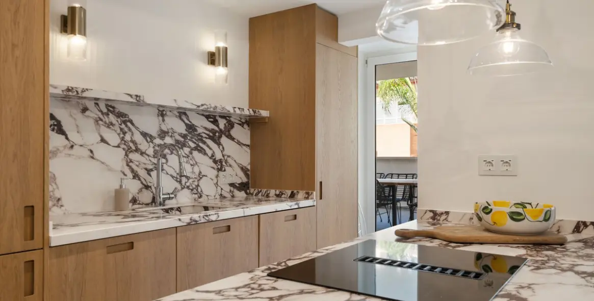 Продажа апартаментов на среднем этаже в Nueva Andalucía 1