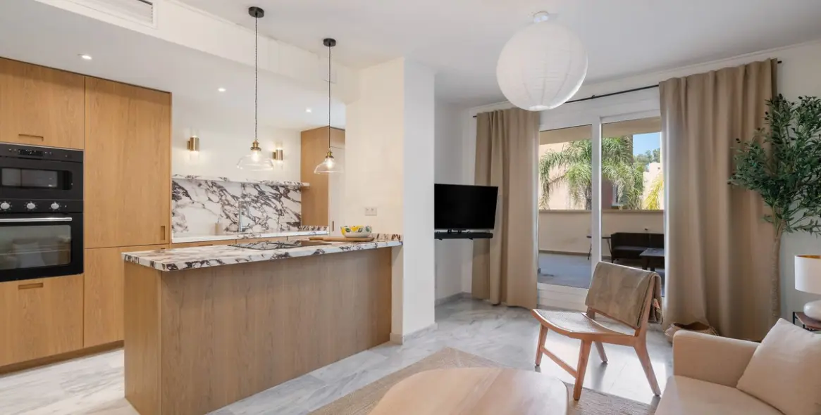 Продажа апартаментов на среднем этаже в Nueva Andalucía 12