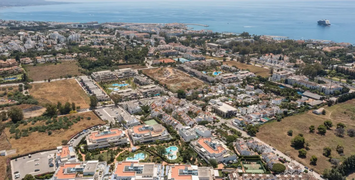 Продажа апартаментов на среднем этаже в Nueva Andalucía 18