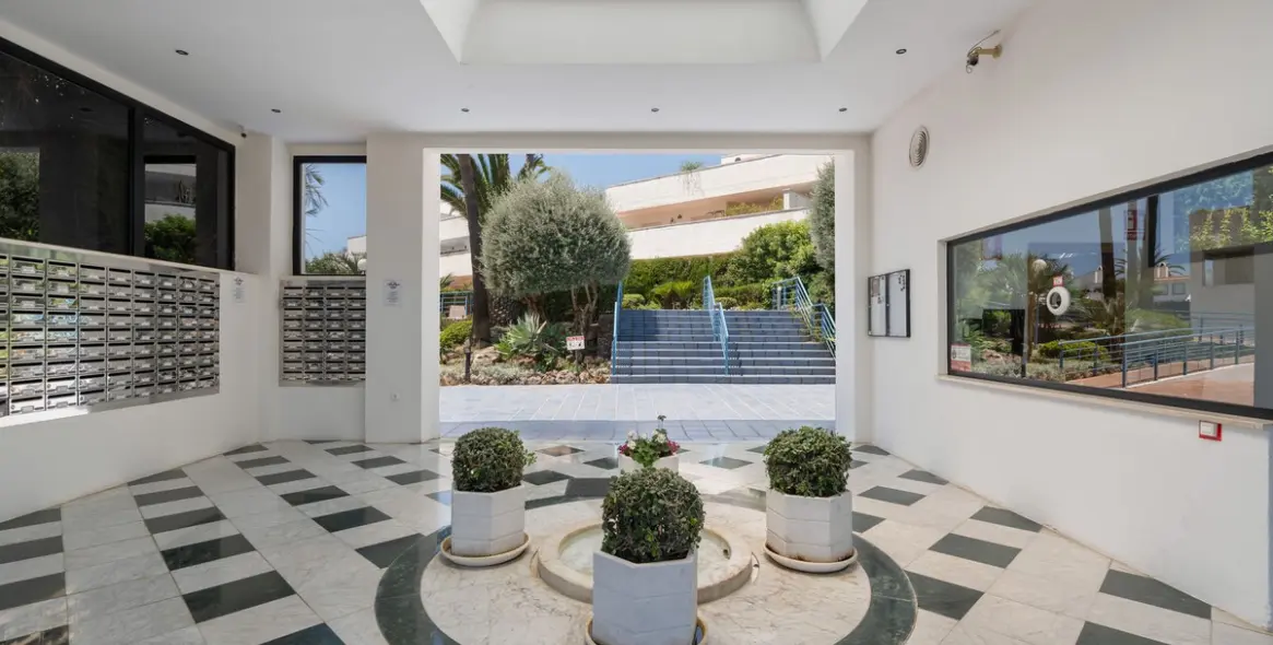 Продажа апартаментов на среднем этаже в Nueva Andalucía 20