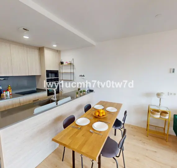 Sale of middle floor apartment in Martiricos