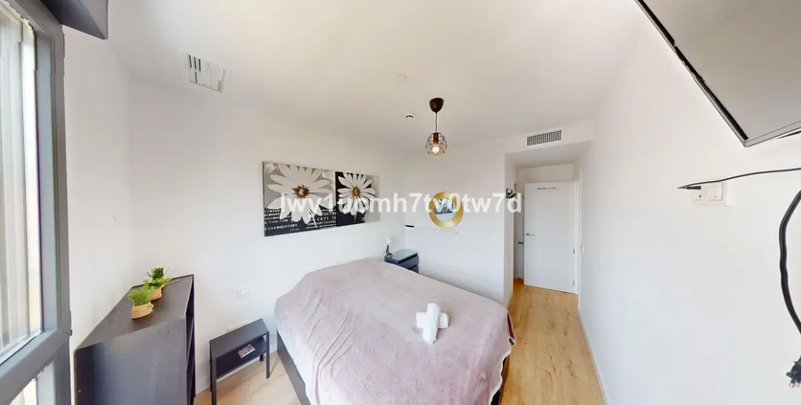 Sale of middle floor apartment in Martiricos 18