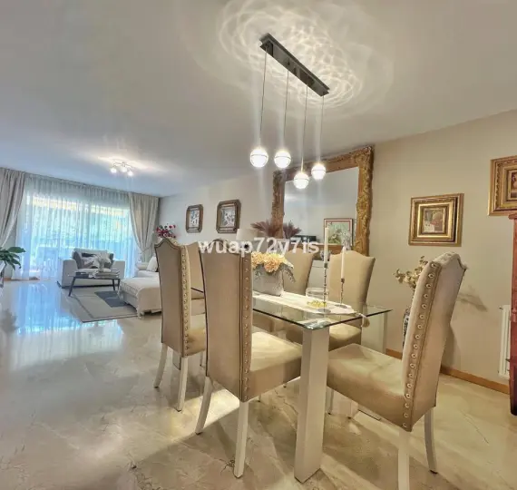 Venta de apartamento en planta baja en Guadalmina Alta