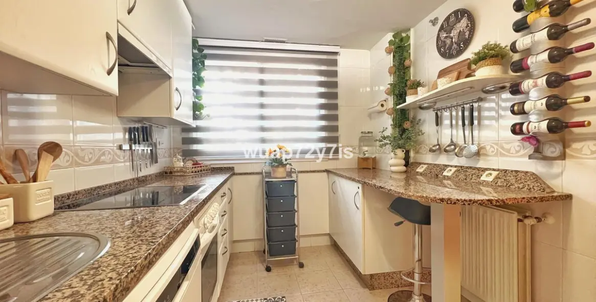 Venta de apartamento en planta baja en Guadalmina Alta 7