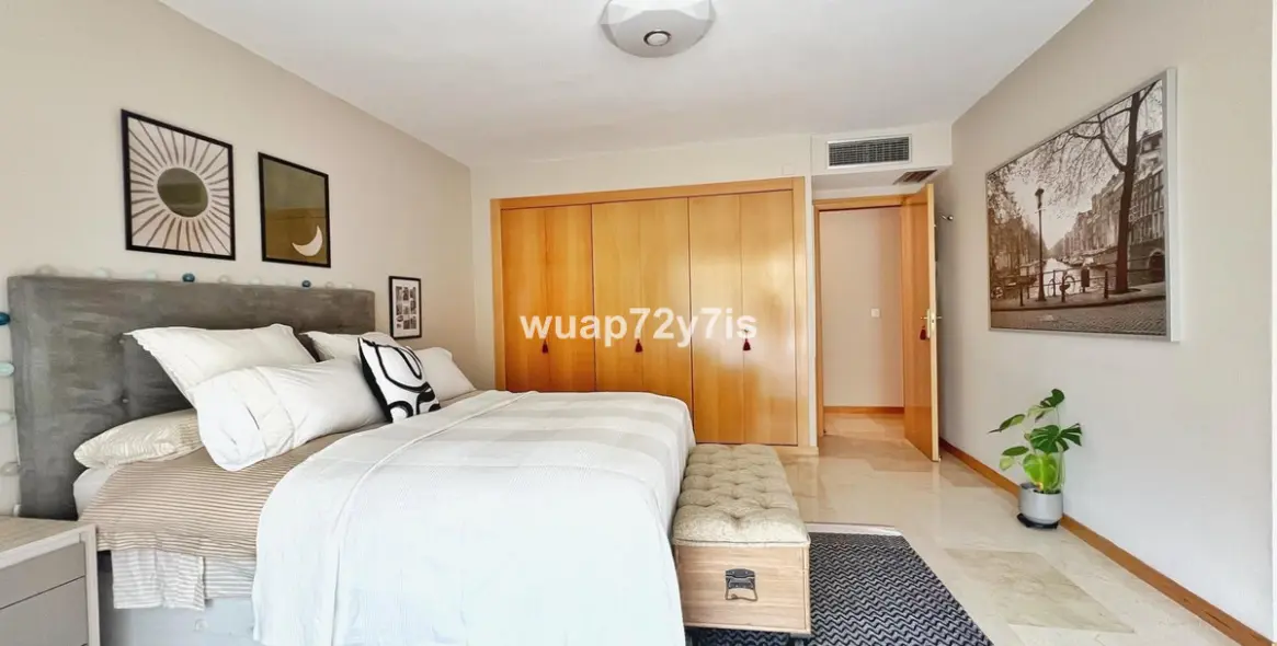 Venta de apartamento en planta baja en Guadalmina Alta 9