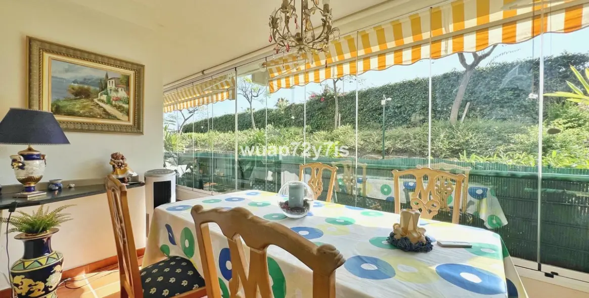 Venta de apartamento en planta baja en Guadalmina Alta 20