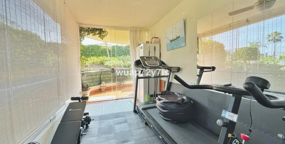 Sale of ground floor apartment in Guadalmina Alta 25