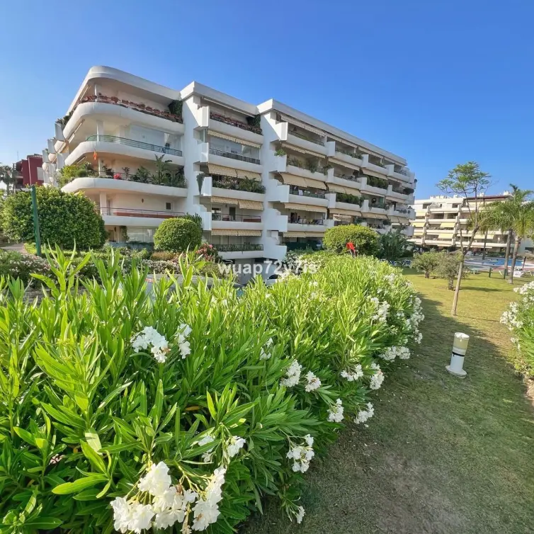 Sale of ground floor apartment in Guadalmina Alta