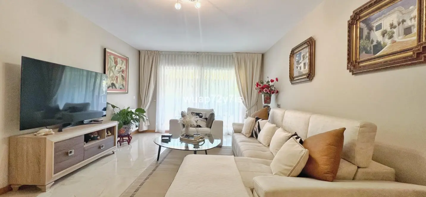 Sale of ground floor apartment in Guadalmina Alta 4