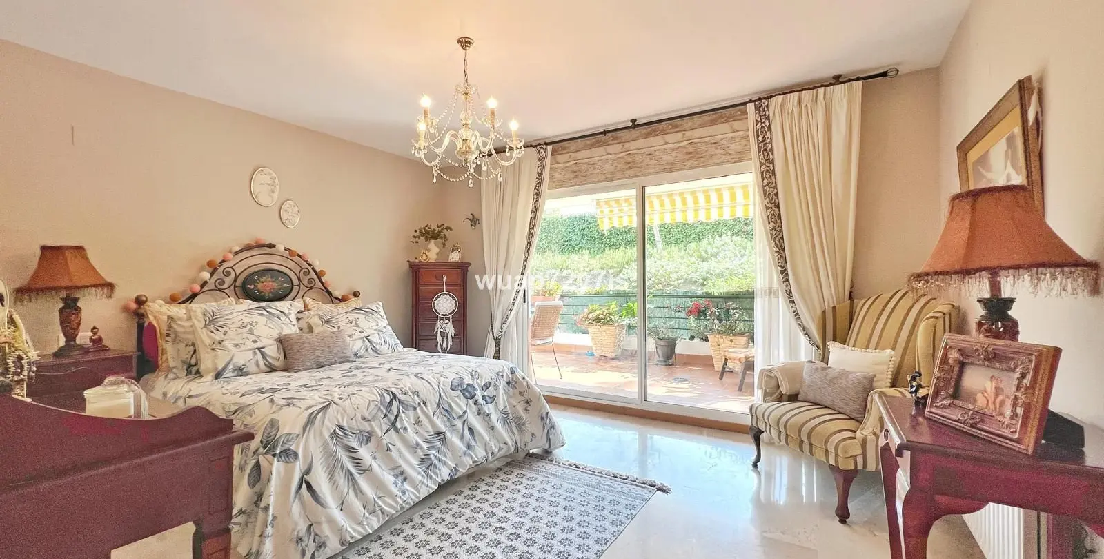 Sale of ground floor apartment in Guadalmina Alta 12