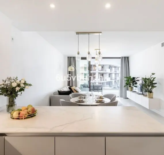 Продажа апартаментов на первом этаже в Fuengirola