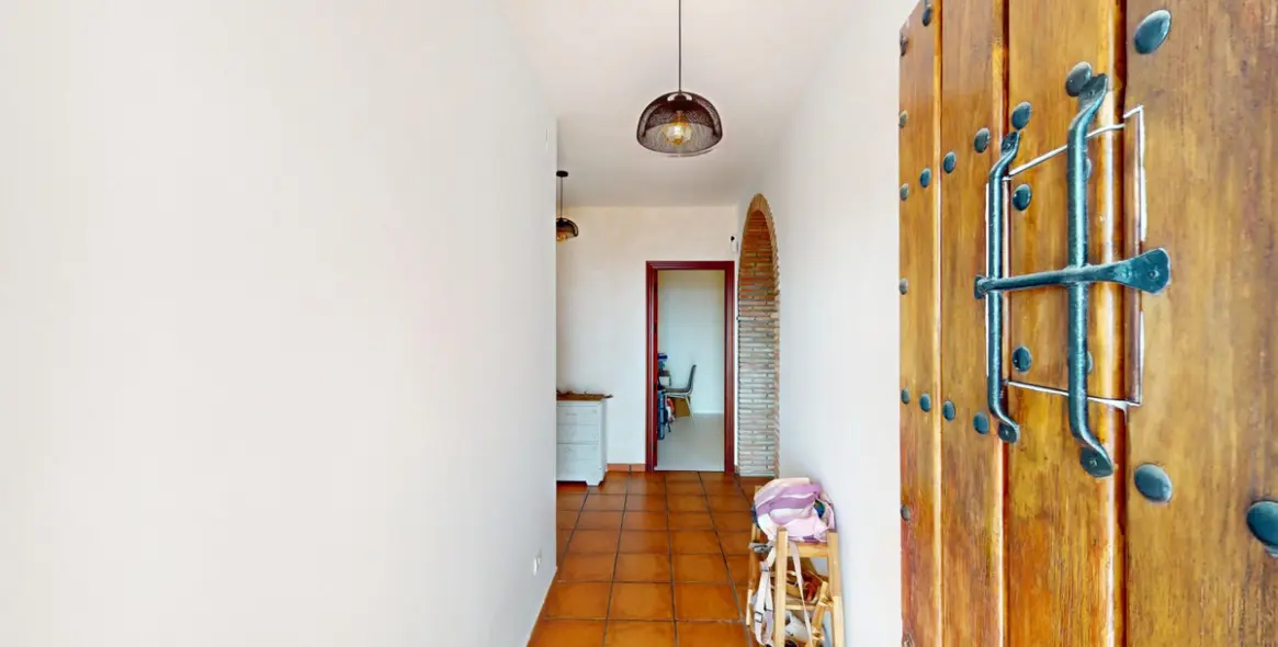 Sale of detached villa in Arenas 4