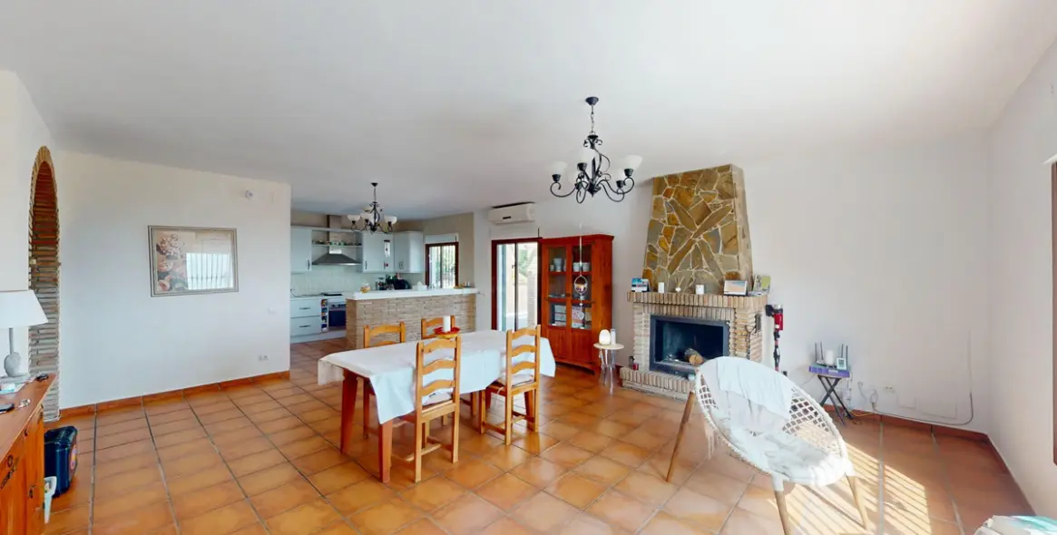 Sale of detached villa in Arenas 14