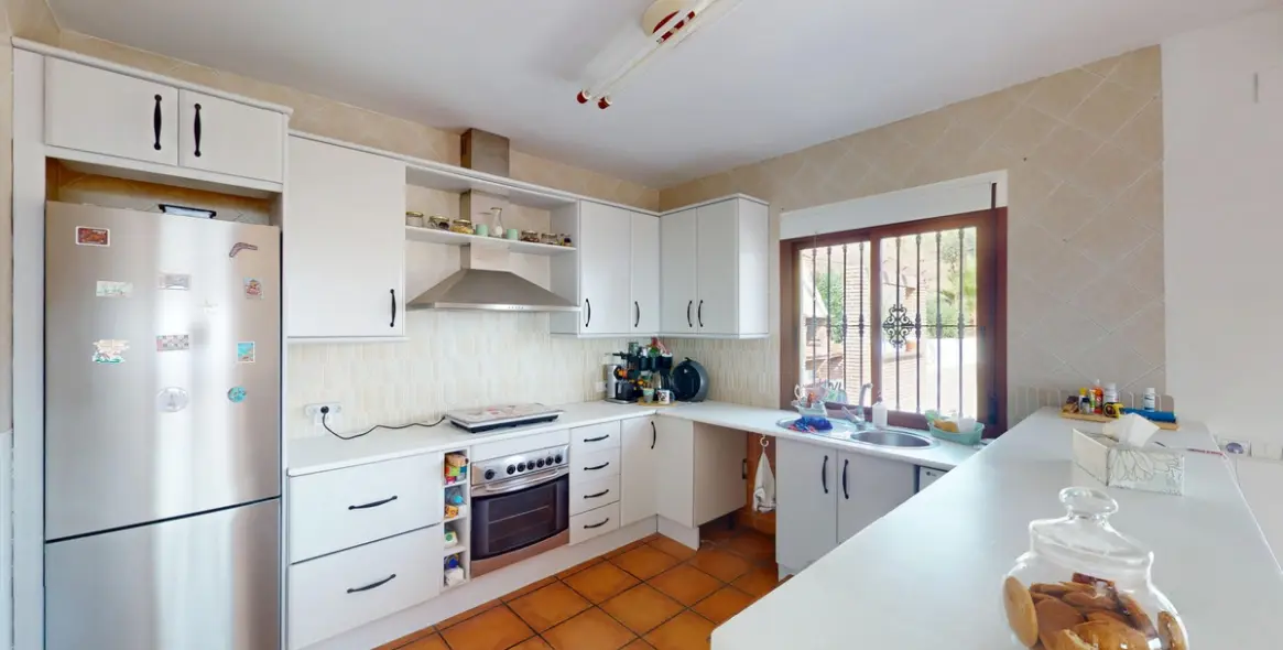 Sale of detached villa in Arenas 17