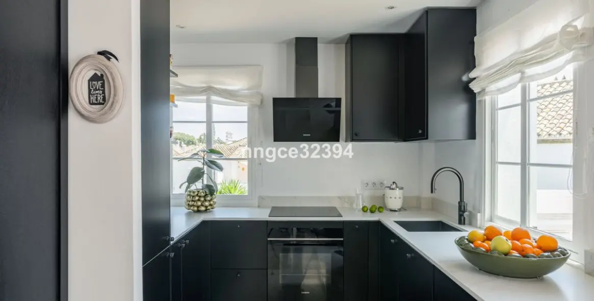 Продажа пентхауса в New Golden Mile 3