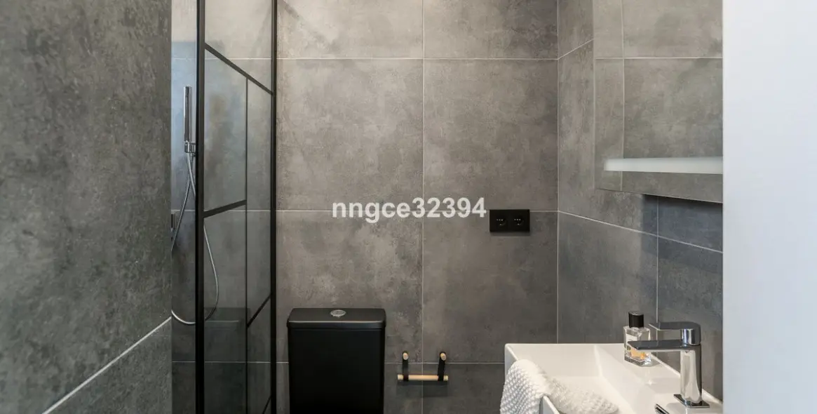 Продажа пентхауса в New Golden Mile 12