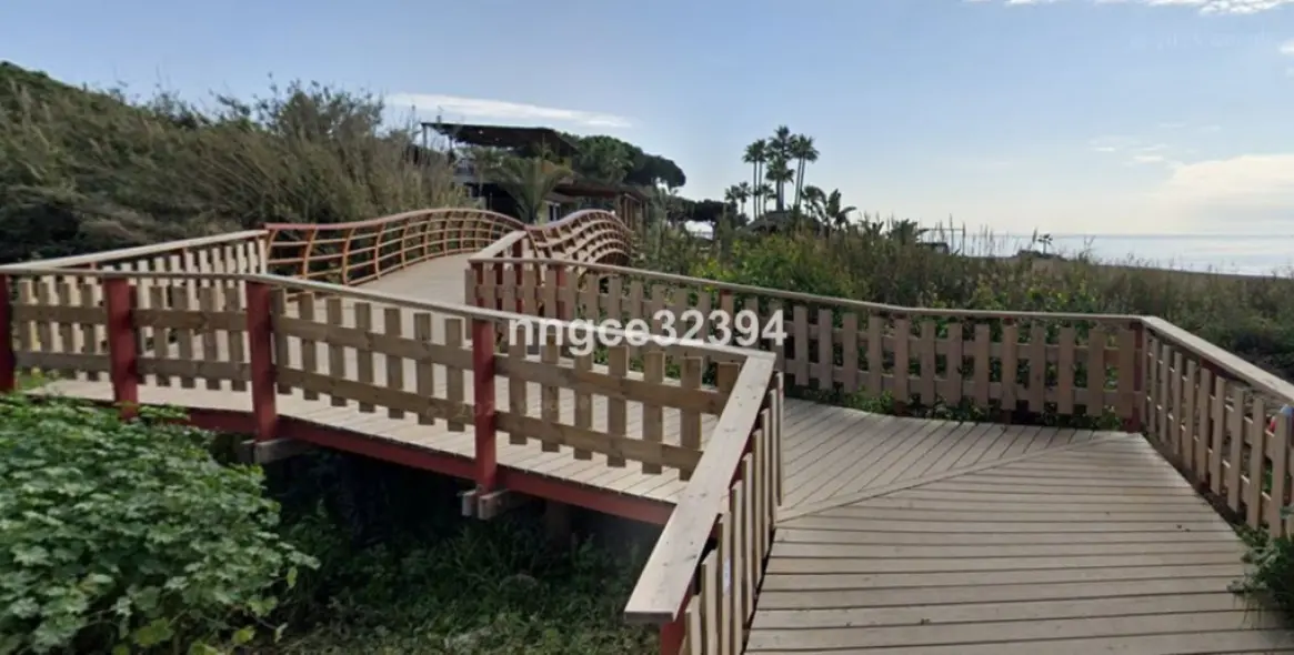 Продажа пентхауса в New Golden Mile 14