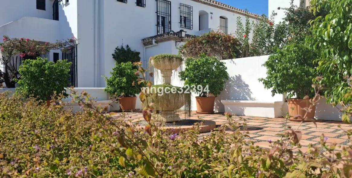 Продажа пентхауса в New Golden Mile 15