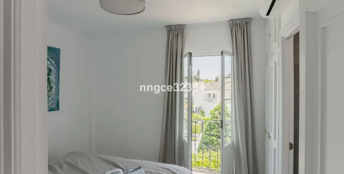 Продажа пентхауса в New Golden Mile 23