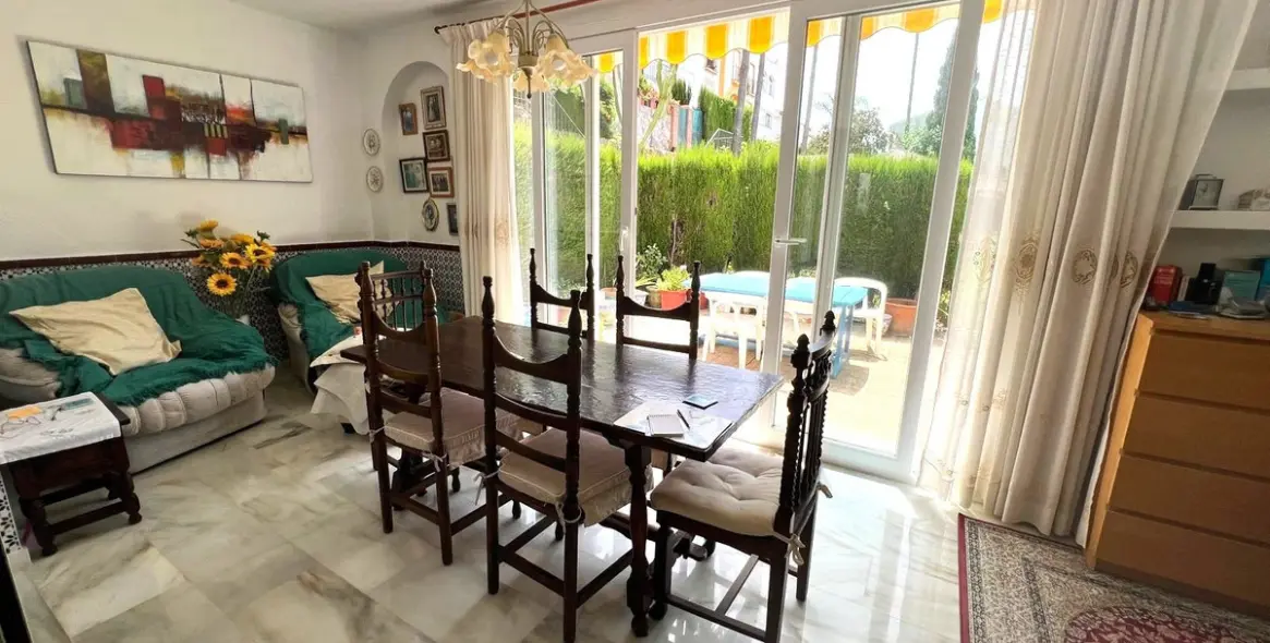 Sale of townhouse in Atalaya 4