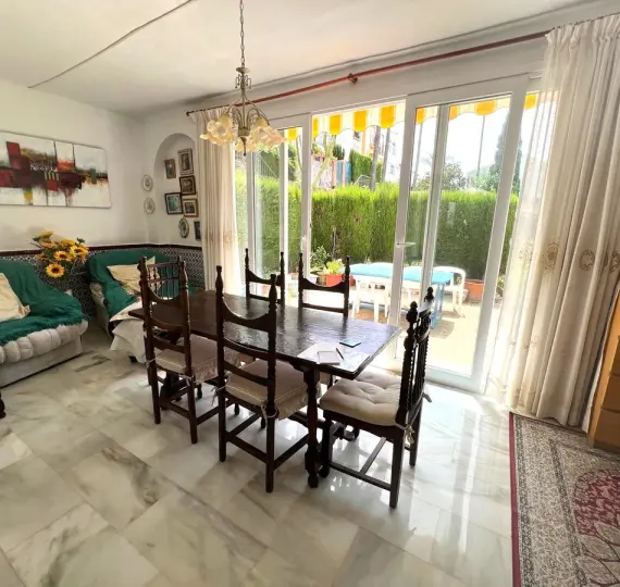 Sale of townhouse in Atalaya