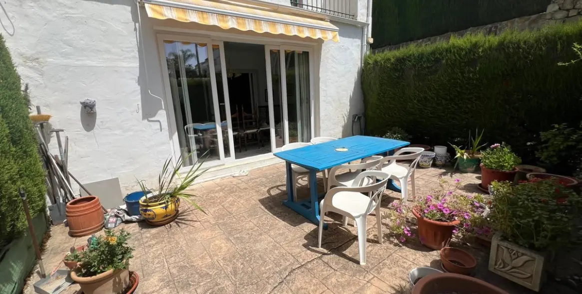 Sale of townhouse in Atalaya 9