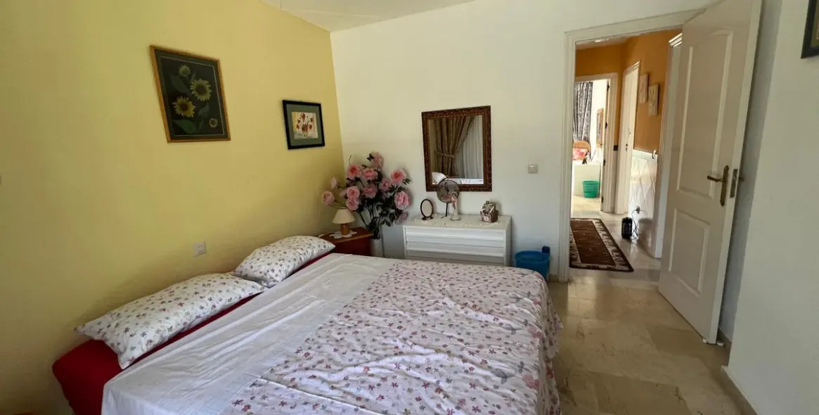 Sale of townhouse in Atalaya 12