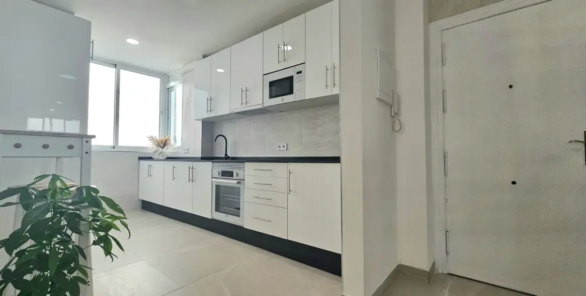 Продажа апартаментов на среднем этаже в Fuengirola 1