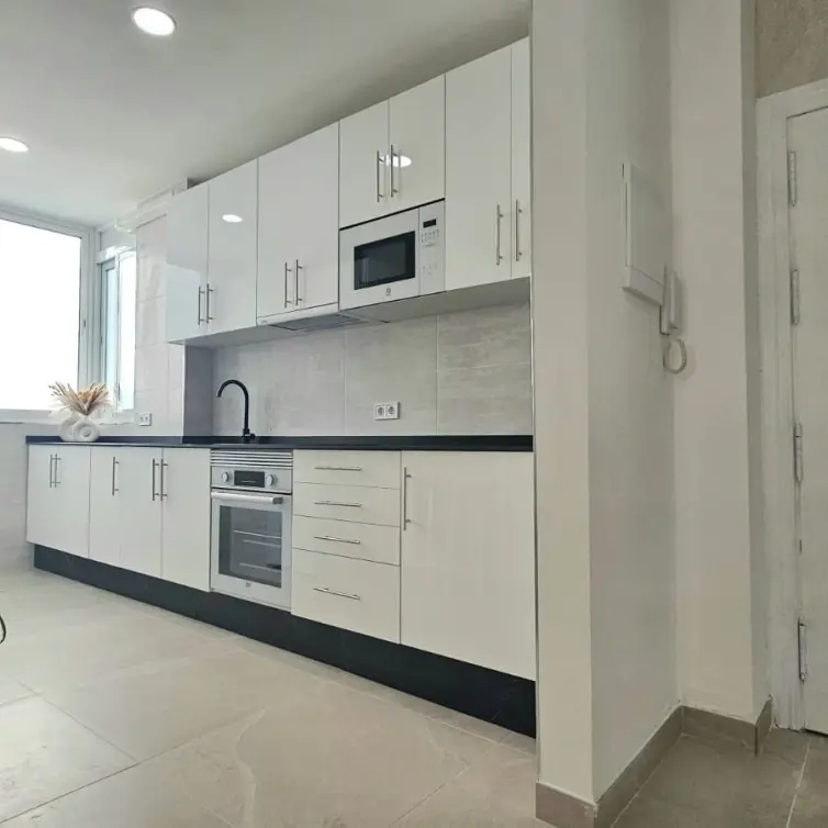 Venta de apartamento en planta media en Fuengirola