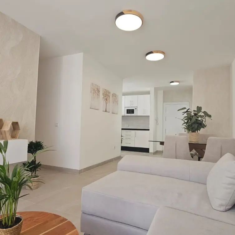 Venta de apartamento en planta media en Fuengirola
