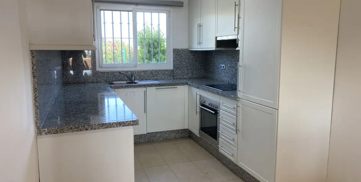 Sale of townhouse in Manilva 11