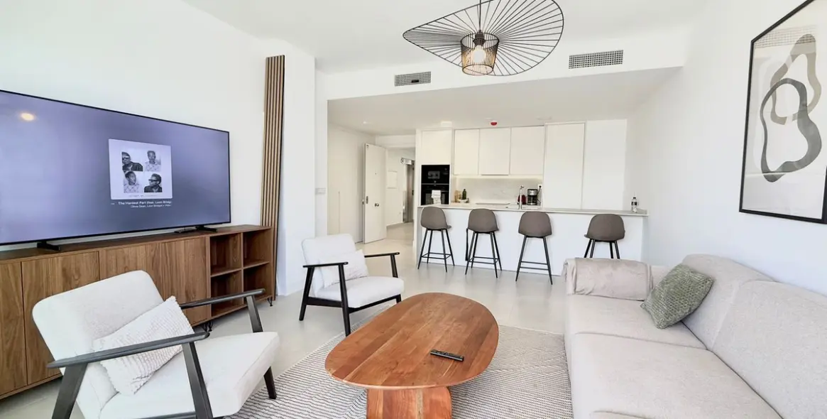 Продажа апартаментов на первом этаже в Higueron 12