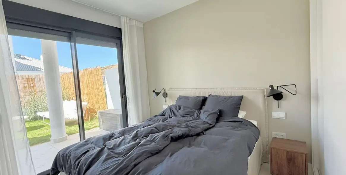 Продажа апартаментов на первом этаже в Higueron 18