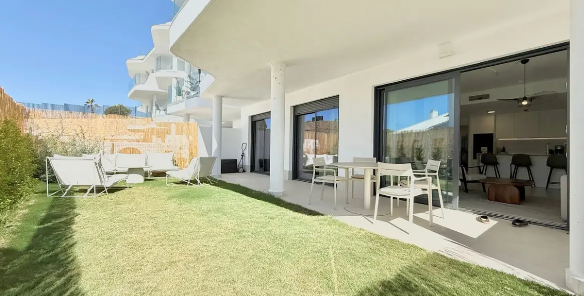 Venta de apartamento en planta baja en Higueron 22