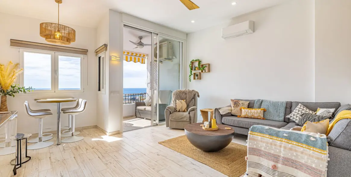 Sale of penthouse in Puerto de Cabopino 2