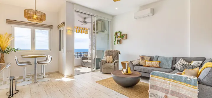 Sale of penthouse in Puerto de Cabopino 1