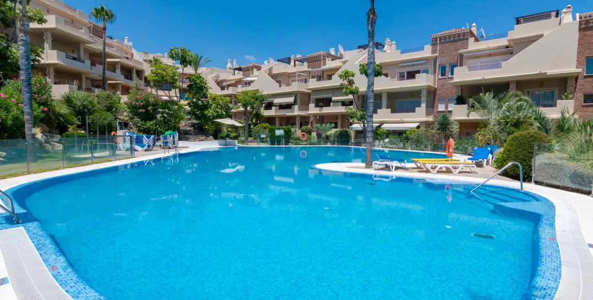 Sale of penthouse duplex in Los Flamingos 1