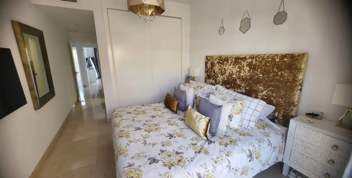 Sale of penthouse duplex in Los Flamingos 12