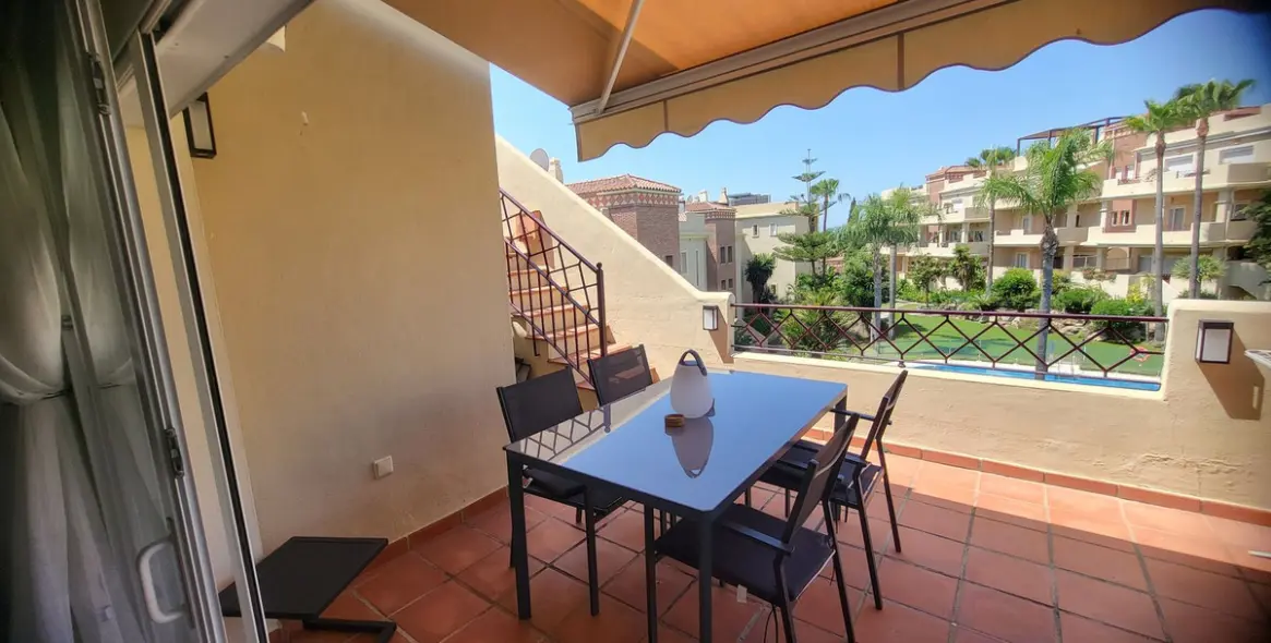 Sale of penthouse duplex in Los Flamingos 16