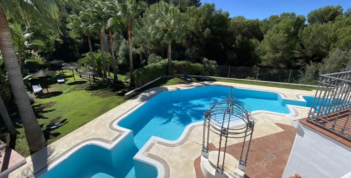 Продажа таунхауса в Istán 2