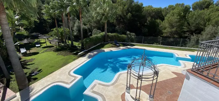 Продажа таунхауса в Istán 1