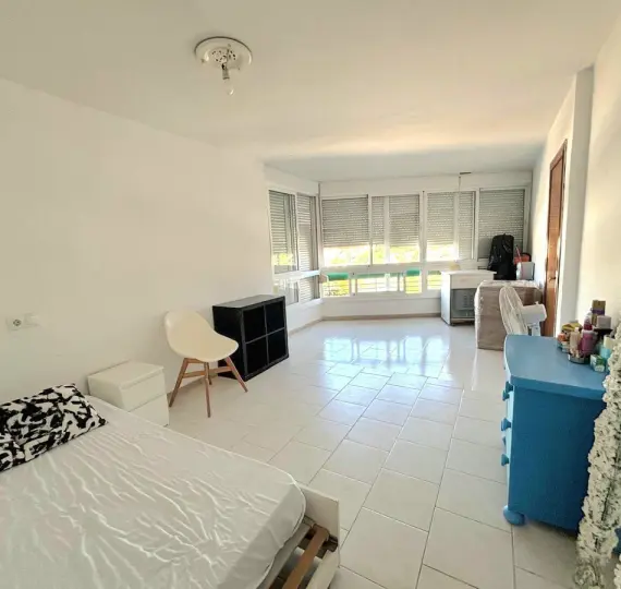 Venta de apartamento en planta media en Torremolinos