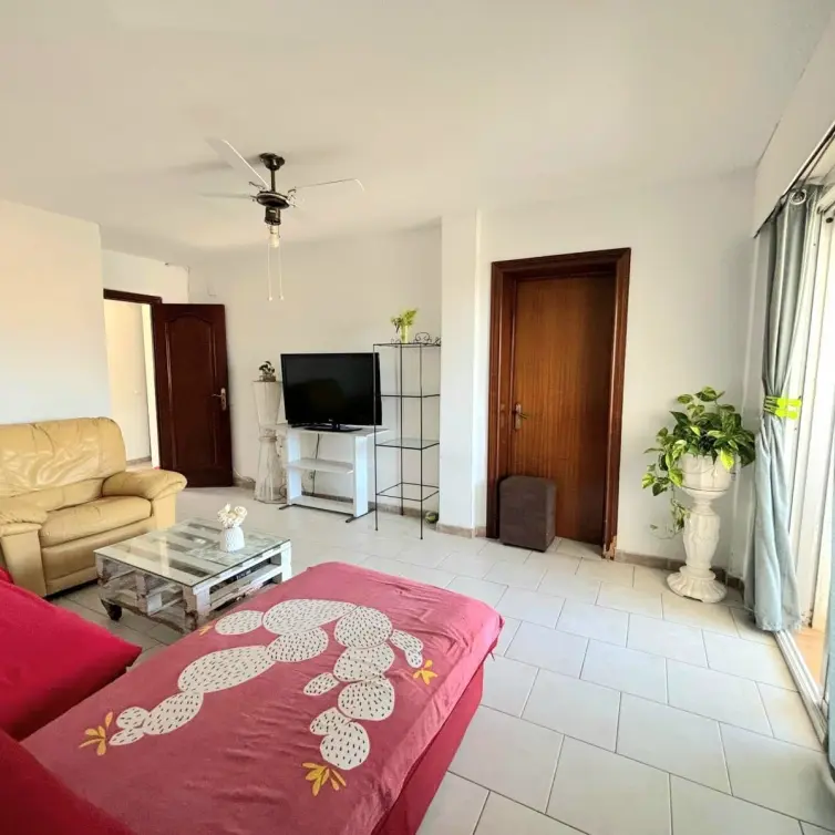 Sale of middle floor apartment in Torremolinos