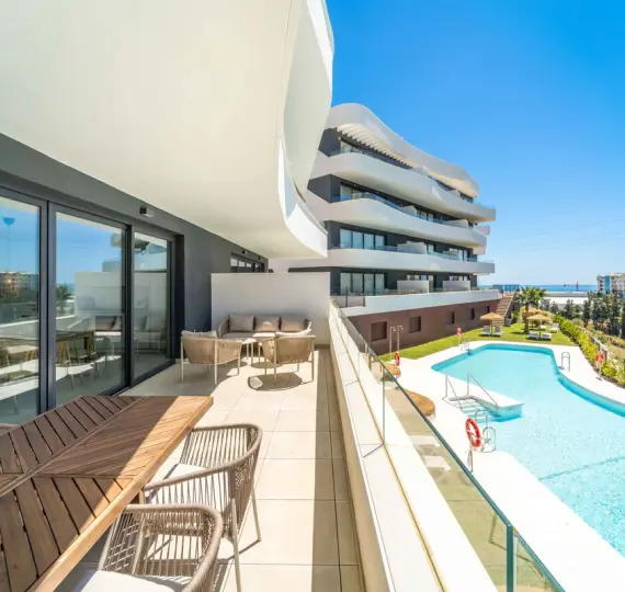 Продажа апартаментов на первом этаже в Fuengirola