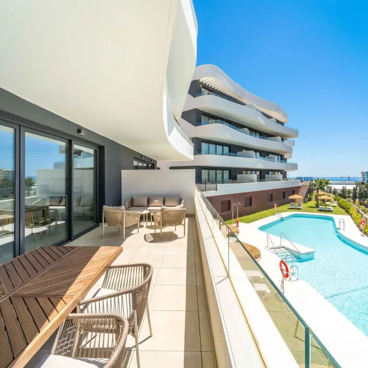 Sale of ground floor apartment in Fuengirola