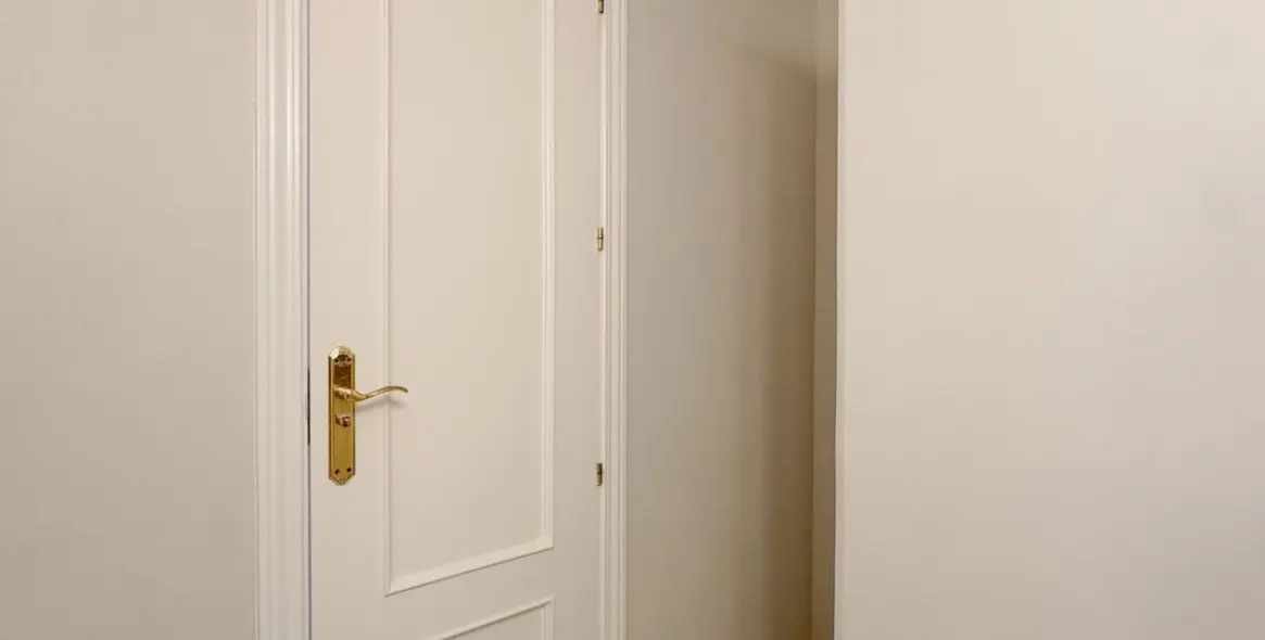 Sale of penthouse duplex in Casares 11