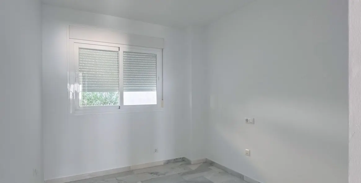 Sale of penthouse duplex in Casares 23